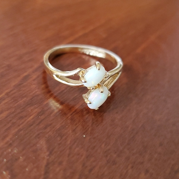 Simulated opal ring - Picture 3 of 4